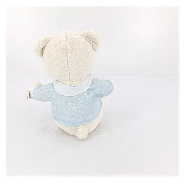 картинка Белый медведь в одежде 48см от магазина igrushka.uz