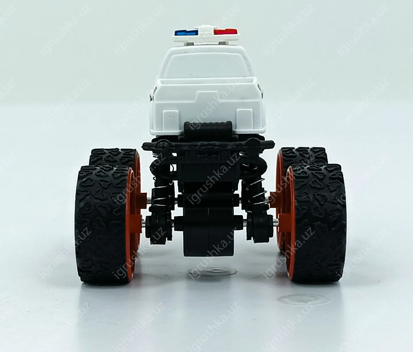 картинка Игрушечные полицейские машинки на огромных шин (без упаковки) (цена за 1 шт) от магазина igrushka.uz