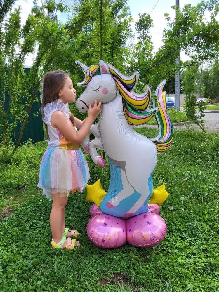 картинка Шар 3D Фигура на подставке Радужный единорог от магазина igrushka.uz